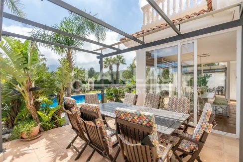 Terraza con Vistas - Residencia Exclusiva Mont-Roig