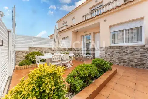 Patio privado acogedor en Casa Pareada, Mont-roig del Camp
