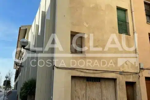 Fachada-esquinera-oportunidad-inversion-Vila-Seca