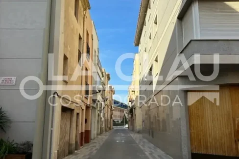 Fachada-esquinera-oportunidad-inversion-Vila-Seca.03