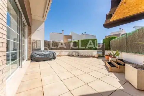 Casa Familiar en Cambrils - Jardín Espacioso