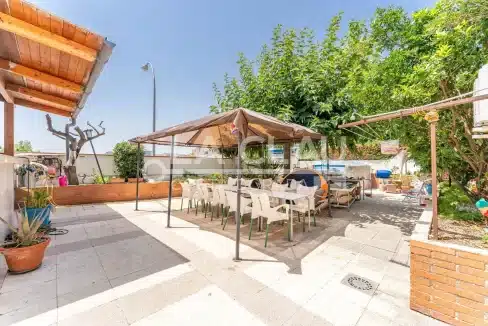Jardín y Áreas Exteriores - Vivienda Exclusiva en Rafael Casanova Tarragona