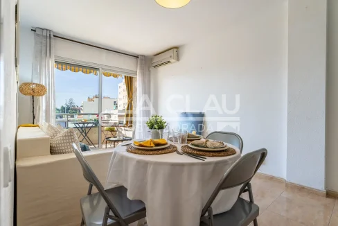 Aspecto Moderno de la Cocina en Apartamento Céntrico en Torredembarra
