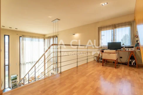 Elegancia y Confort: Residencia Exclusiva en el Corazón de El Vendrell