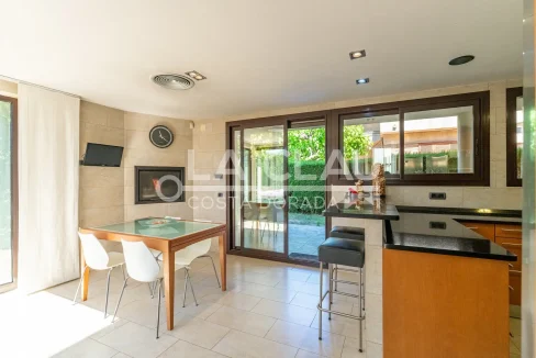 Elegancia y Confort: Residencia Exclusiva en el Corazón de El Vendrell