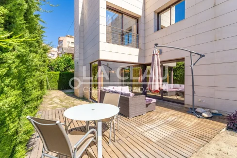 Elegancia y Confort: Residencia Exclusiva en el Corazón de El Vendrell