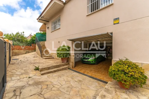 Garaje amplio del chalet en venta en Urbanización Esplai Tarragoní