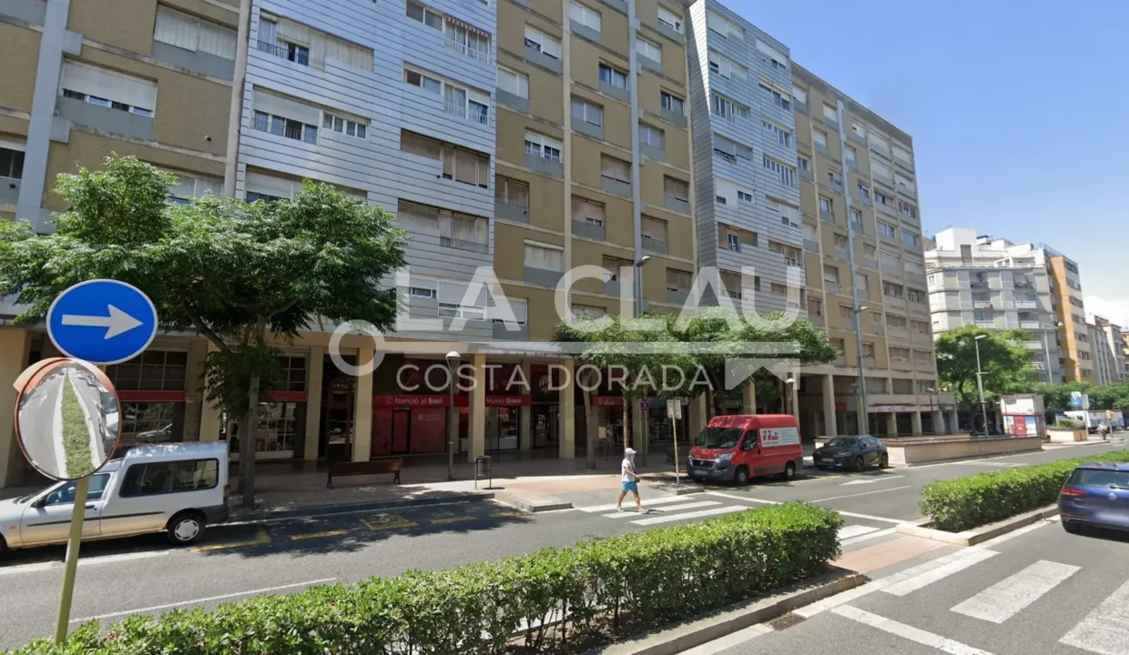 Despatx av. Catalunta - Tarragona